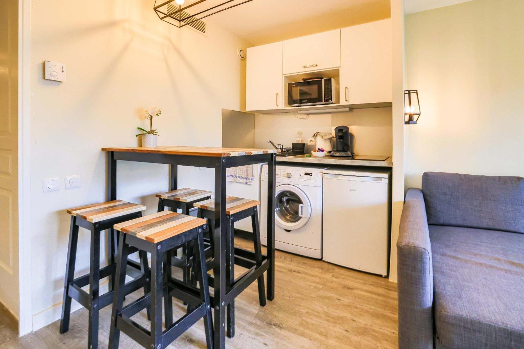 Le 408 - Cosy Avec Balcon & Piscine Appartement